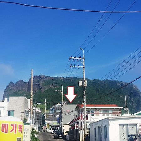 Seongsan Ilchulbong Pension Jeju Exterior foto