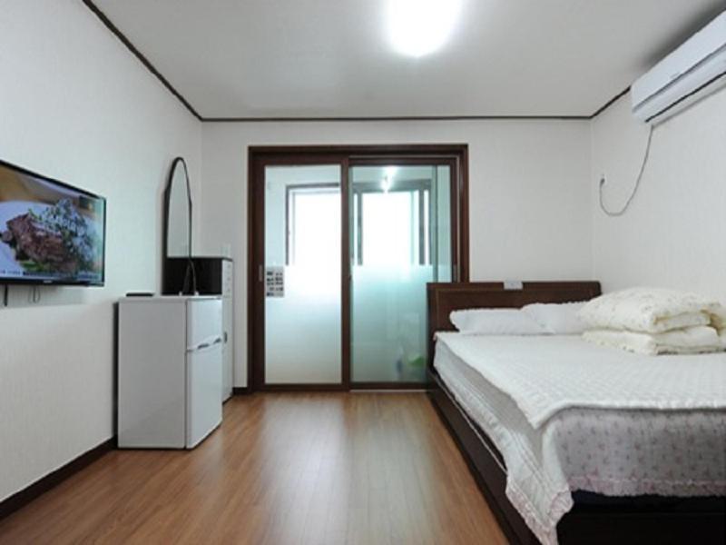 Seongsan Ilchulbong Pension Jeju Exterior foto